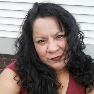 Meet your Posher, Julissa may